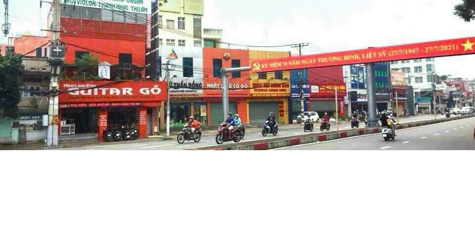 Nhà Làm Đàn Guitar Gỗ